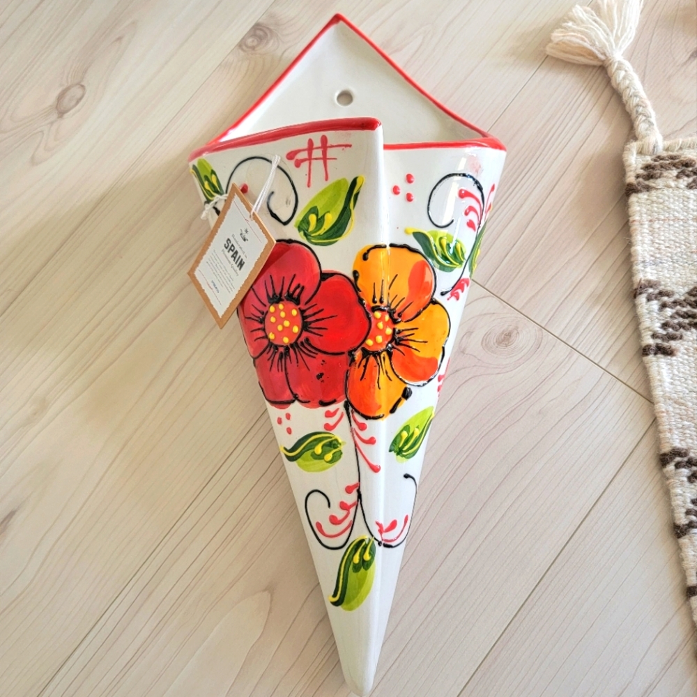 Spanish Talavera Folk Art floral hanging wall pocket vase planter